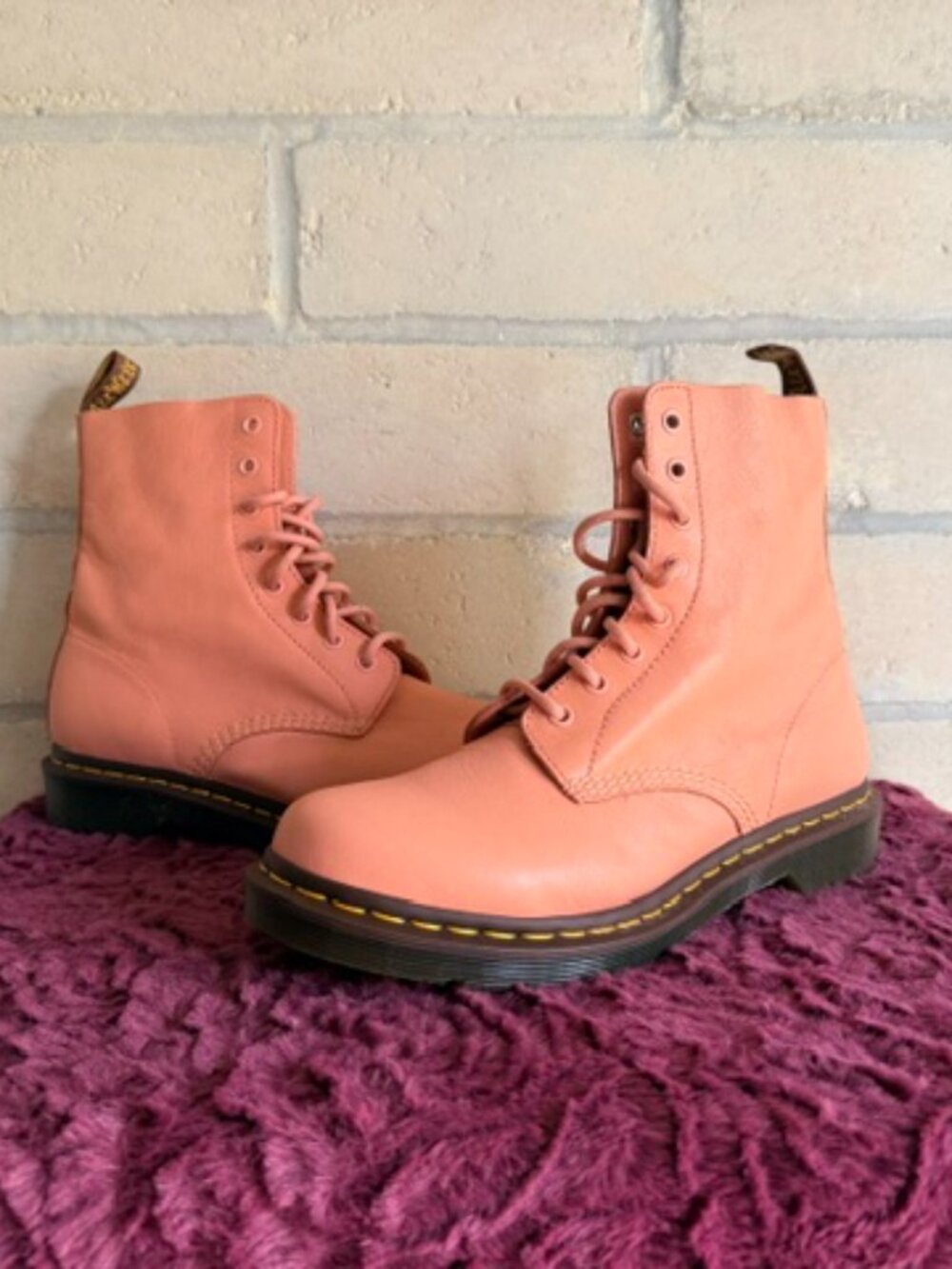 Dr. Martens Pasal boot salmon leather size US W 11 / UK 9